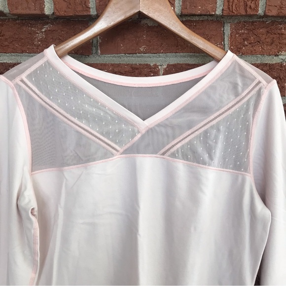 Lululemon Just Breath Long Sleeve Soft Pink Mesh Panels Size 8 - Picture 3 of 11